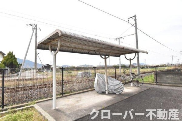 建物設備(駐輪場)