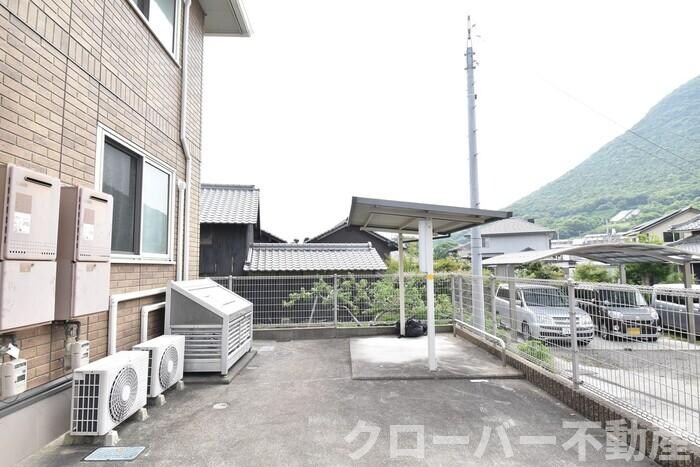 物件内観写真14　(駐輪場・ゴミ庫)