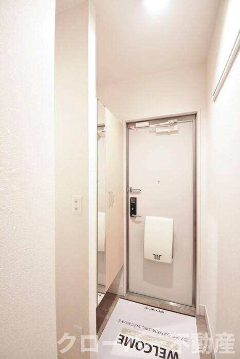 物件内観写真16　(玄関)