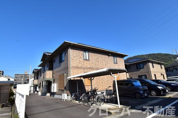 物件外観写真1　(建物外観)