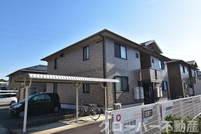 物件外観写真1　(建物外観)