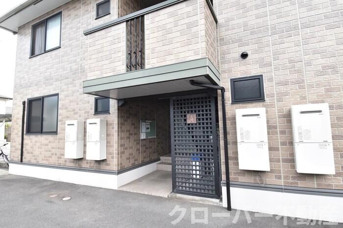 物件外観写真4　(エントランス)