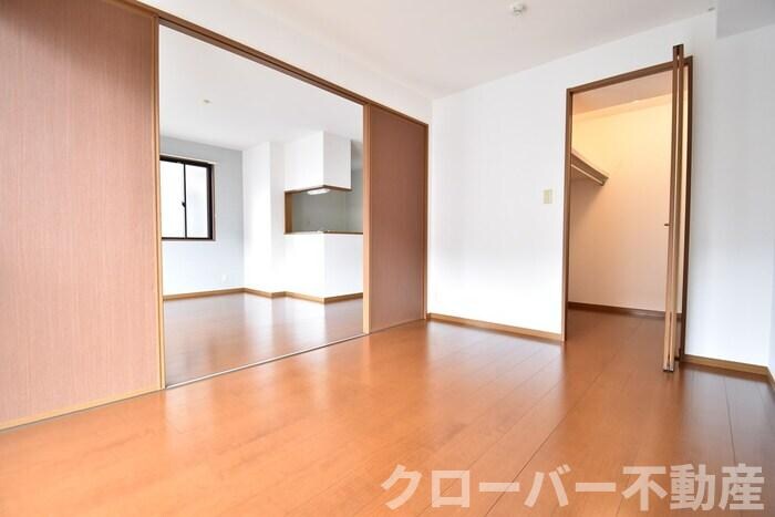 物件内観写真12　(南洋室６帖)