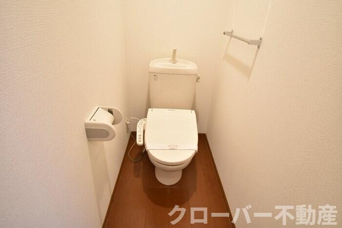 物件内観写真14　(温水洗浄暖房便座)