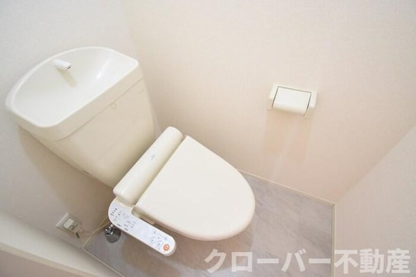 トイレ(温水洗浄暖房便座)