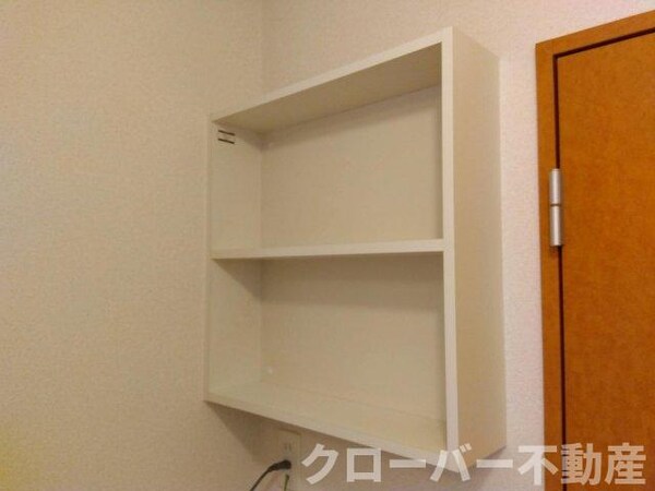 内装他