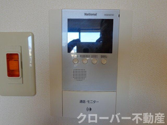 物件内観写真12　(カメラ付インターホン)