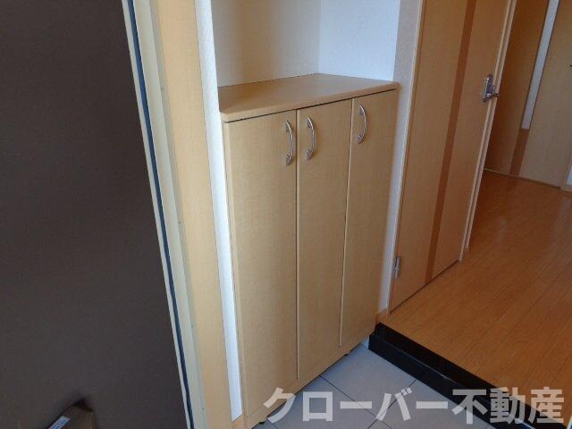 物件内観写真16　(下駄箱)