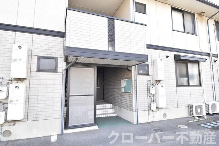 物件外観写真4　(エントランス)