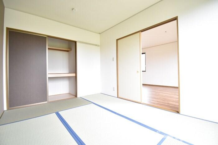 物件内観写真10　(和室６帖)