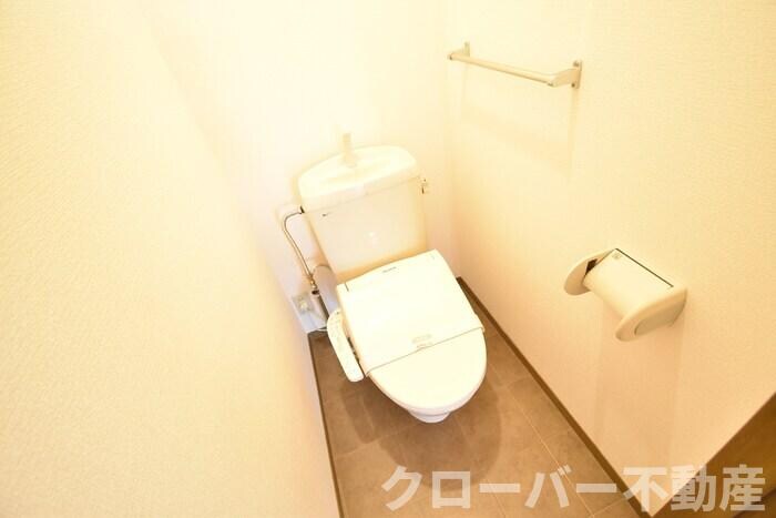 物件内観写真12　(温水洗浄暖房便座)