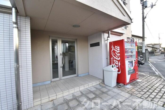 物件外観写真3　(エントランス)