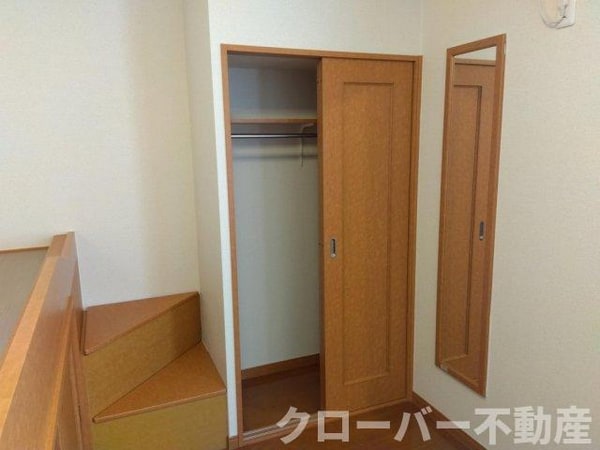 内装他