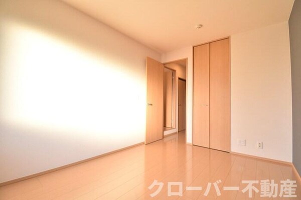 寝室(洋室６帖)