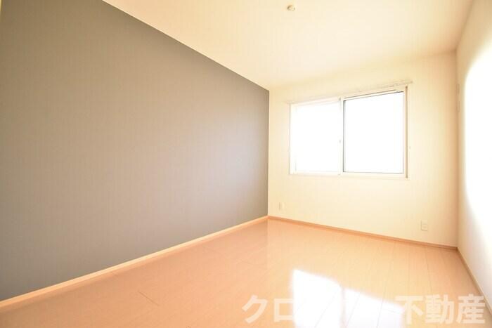 物件内観写真12　(洋室６帖)