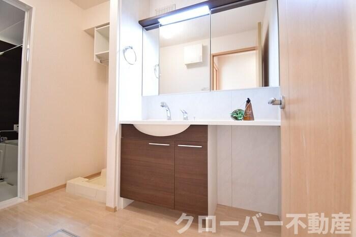 物件内観写真13　(洗髪洗面化粧台)