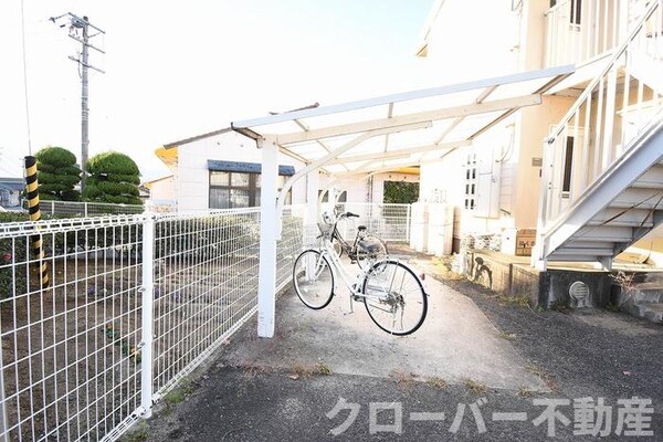 建物設備(駐輪場)