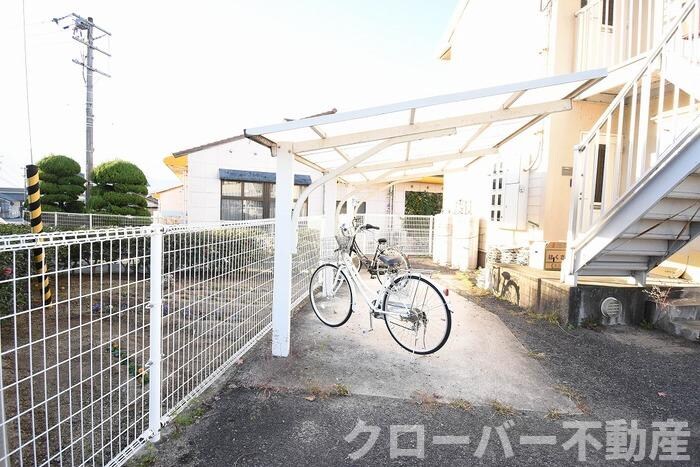 物件内観写真17　(駐輪場)