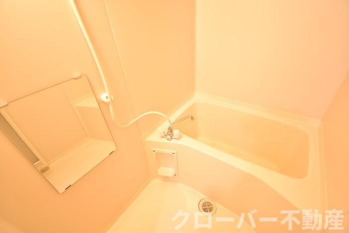 物件内観写真8　(ユニットバス)