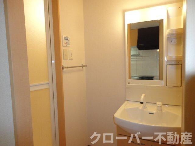 物件内観写真18　(洗髪洗面化粧台)