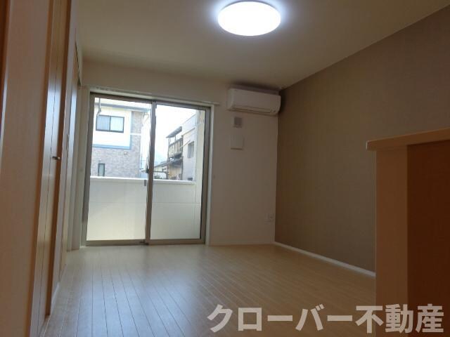 物件内観写真11　(リビング)