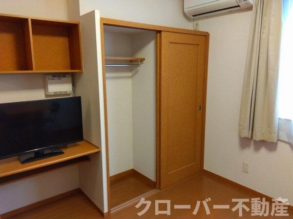 内装他