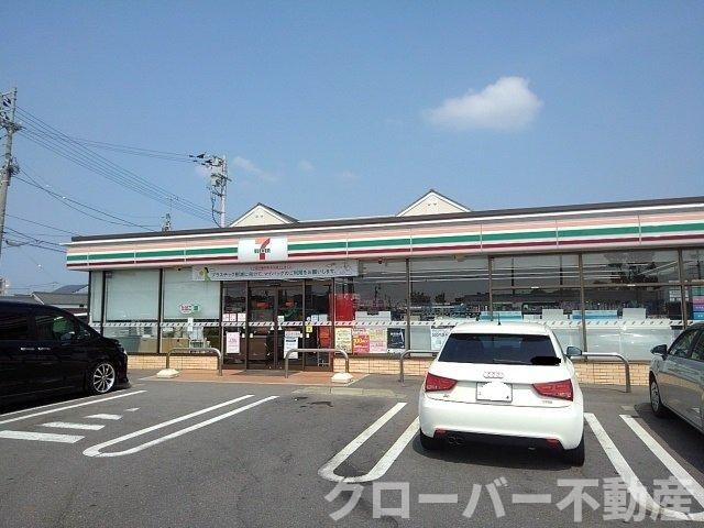 物件外観写真3　(セブンイレブン丸亀柞原町店まで750m)