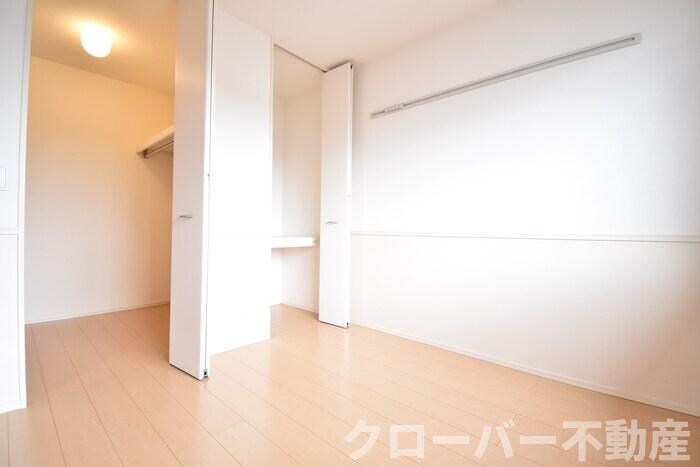 物件内観写真6　(洋室４．５帖)