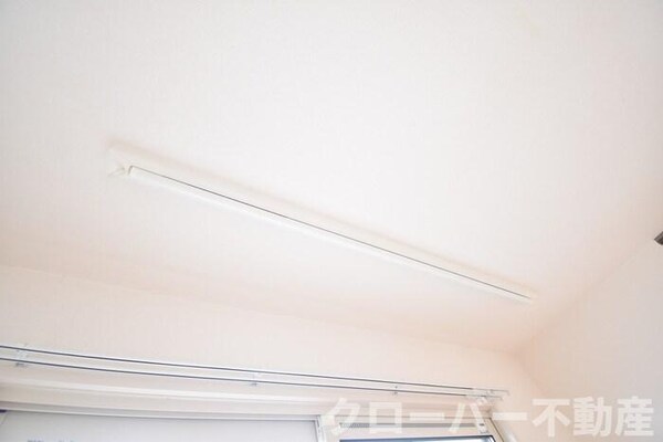 建物設備(室内物干し)