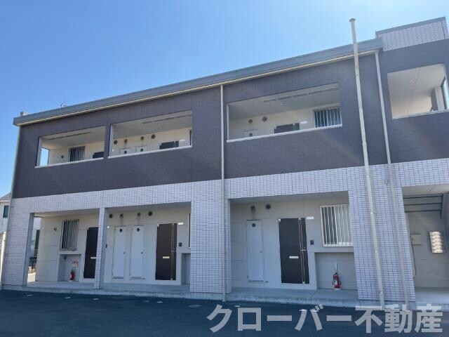 物件外観写真2　(外観写真（昼）)