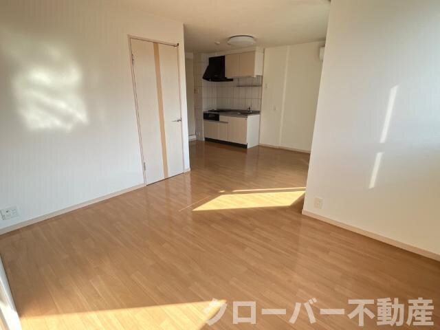 物件内観写真9　(リビング)