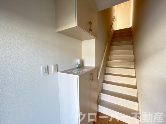 物件内観写真25　(玄関)