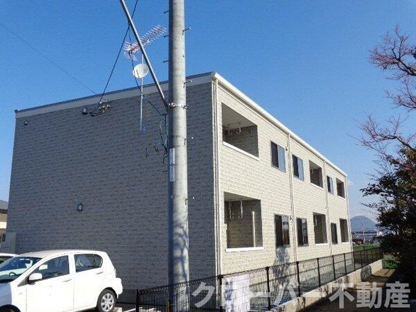 エントランス(外観写真（昼）)