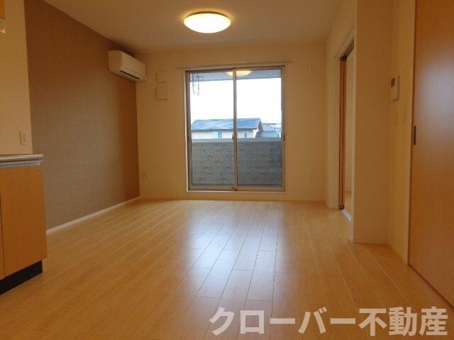 物件内観写真8　(リビング)