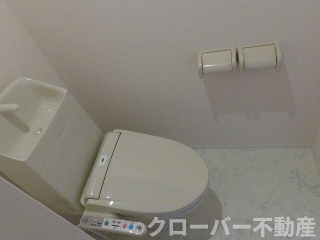 物件内観写真24　(シャワー付トイレ)