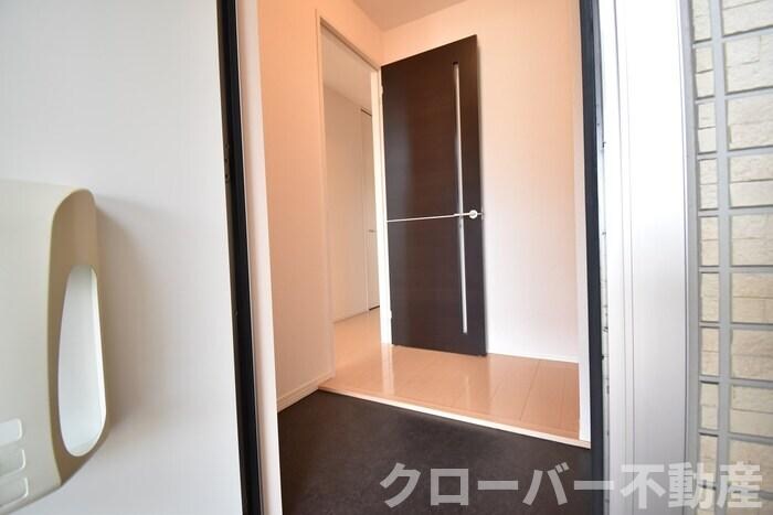 物件内観写真17　(玄関)