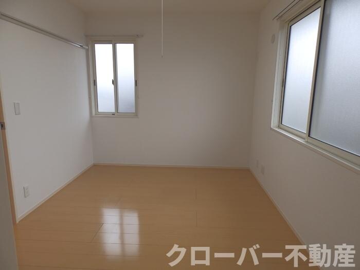 物件内観写真9　(北洋室6帖)