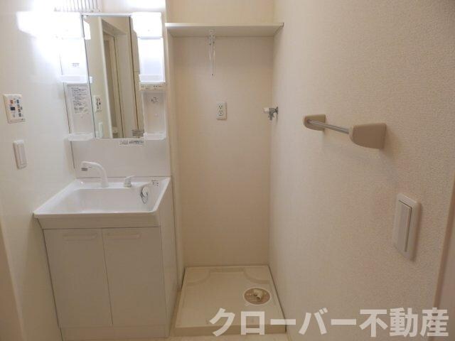 物件内観写真10　(洗面室)