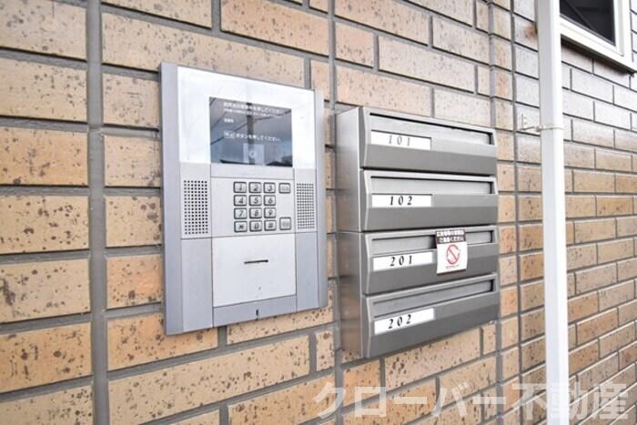 物件内観写真16　(オートロック・集合ポスト)