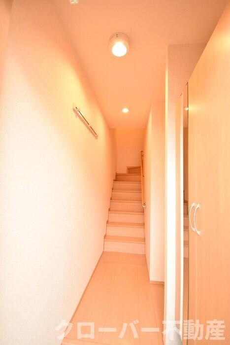 物件内観写真15　(玄関)