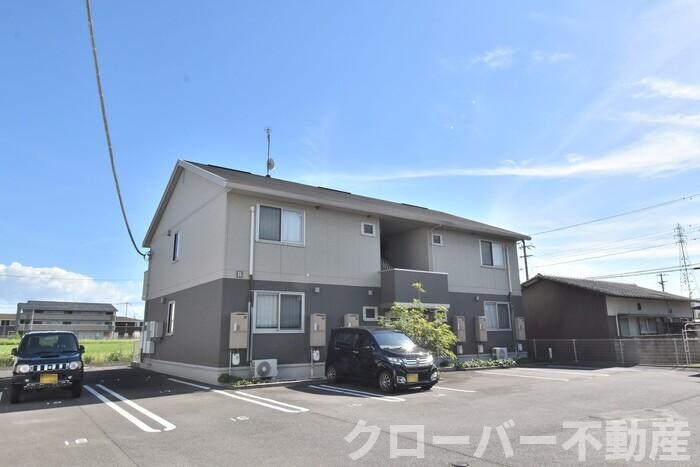 物件外観写真1　(建物外観)