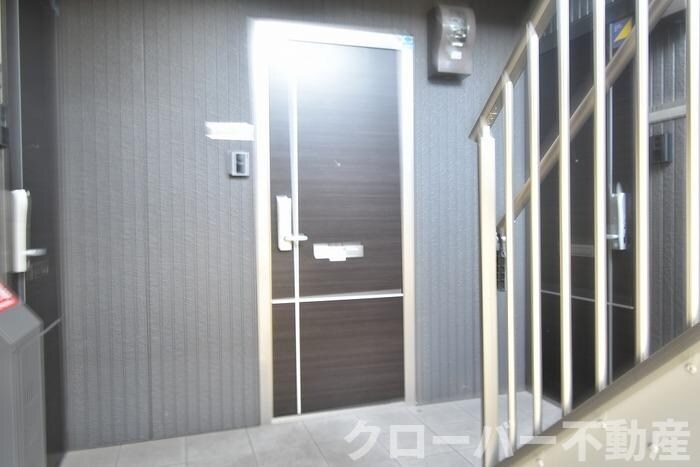 物件外観写真4　(エントランス)