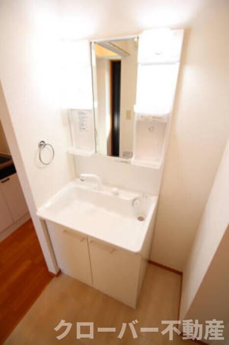 物件内観写真7　(B105 洗髪洗面化粧台)