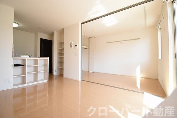 居室(LDK10．1帖)