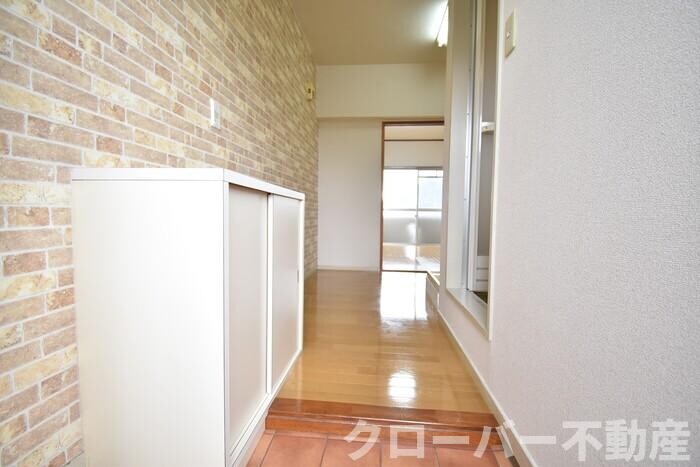 物件内観写真13　(玄関)
