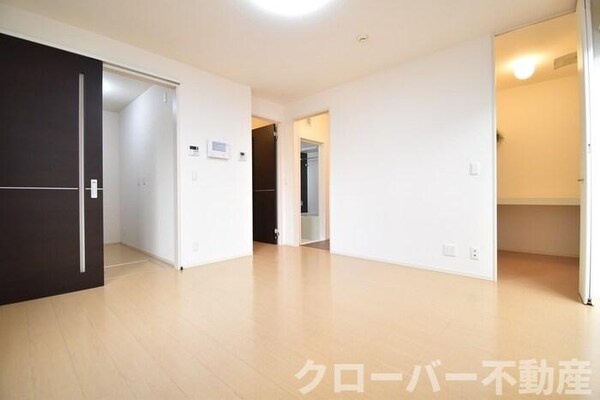 居室(洋室８．４帖)
