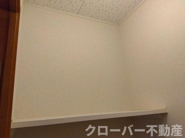 内装他