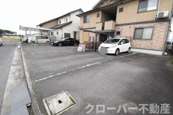 駐車場(駐車場)