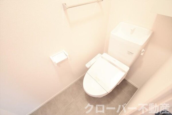 トイレ(温水洗浄暖房便座)