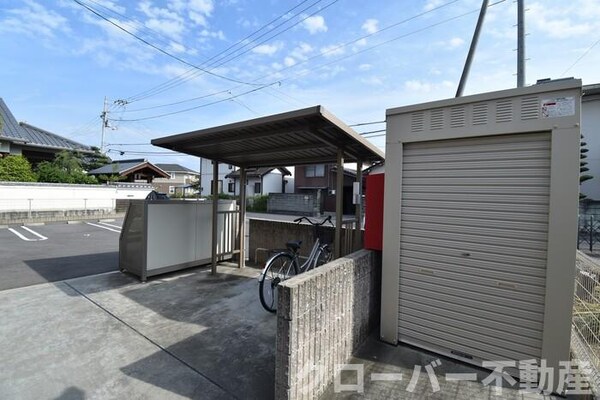 建物設備(駐輪場)